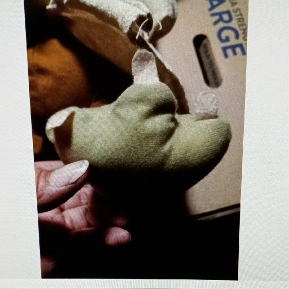 18" Green Yoda Plush - Picture 10 of 12